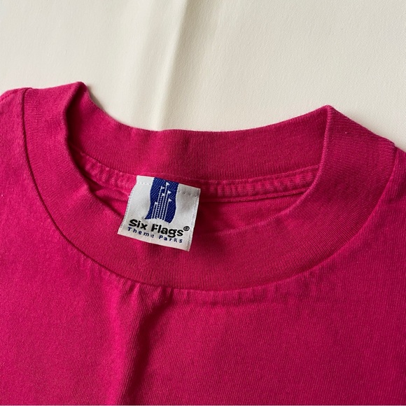 Vintage 1998 Loony Lunes X Six Flags Tee - Picture 2 of 8